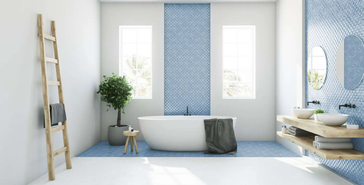 Baño blanco con revestimiento celeste
